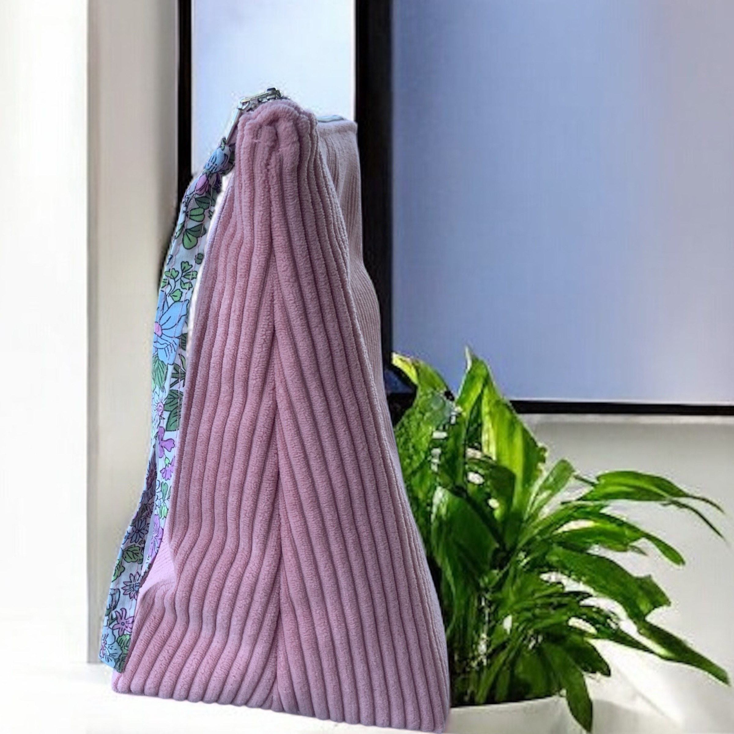 Trousse de toilette triangle taille L – Image 2